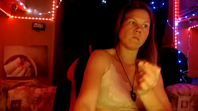 Snapshot of CallMeMaria chatting on 01.24.25 CallMeMaria online show from 01.24.25