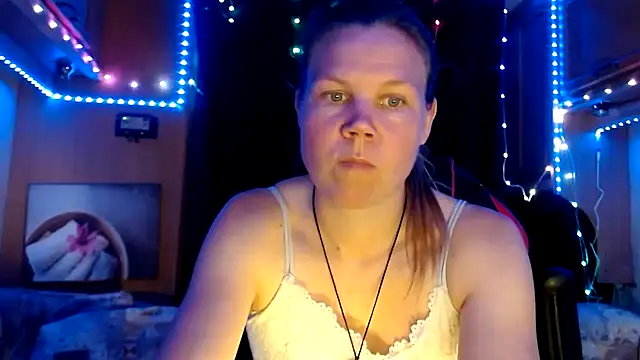 Snapshot of CallMeMaria chatting on 01.25.25 CallMeMaria online show from 01.25.25