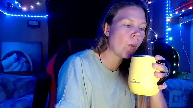 Snapshot of CallMeMaria chatting on 01.28.25 CallMeMaria online show from 01.28.25