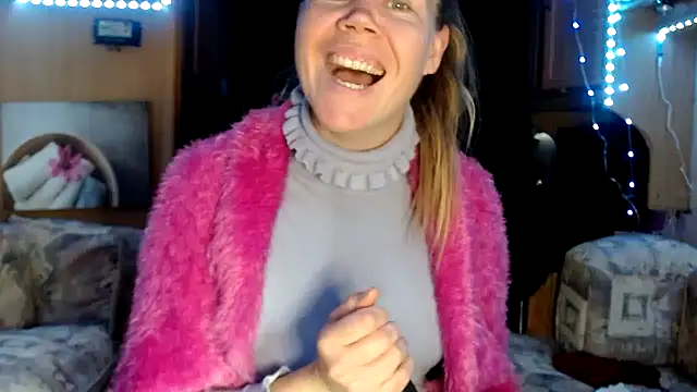 Snapshot of CallMeMaria chatting on 01.31.25 CallMeMaria online show from 01.31.25