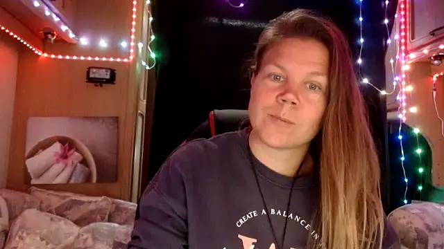 Snapshot of CallMeMaria chatting on 02.03.25 CallMeMaria online show from 02.03.25