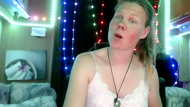 Snapshot of CallMeMaria chatting on 02.14.25 CallMeMaria online show from 02.14.25