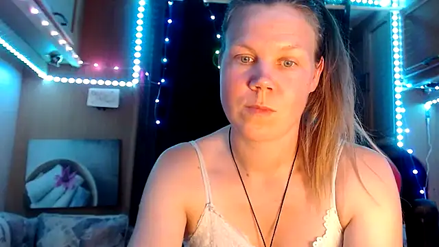 Snapshot of CallMeMaria chatting on 02.15.25 CallMeMaria online show from 02.15.25