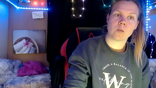 Snapshot of CallMeMaria chatting on 03.05.25 CallMeMaria online show from 03.05.25