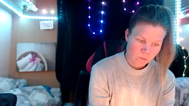 Snapshot of CallMeMaria chatting on 03.06.25 CallMeMaria online show from 03.06.25