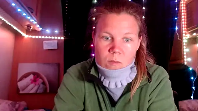 Snapshot of CallMeMaria chatting on 03.07.25 CallMeMaria online show from 03.07.25