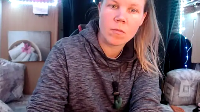 Snapshot of CallMeMaria chatting on 03.14.25 CallMeMaria online show from 03.14.25