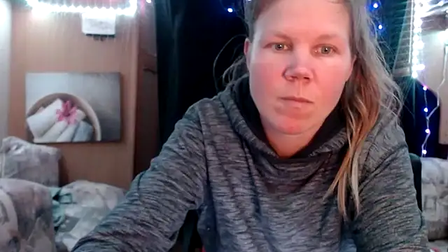 Snapshot of CallMeMaria chatting on 03.15.25 CallMeMaria online show from 03.15.25