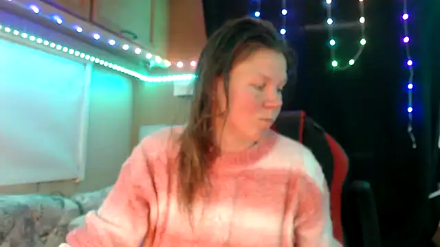 Snapshot of CallMeMaria chatting on 03.18.25 CallMeMaria online show from 03.18.25