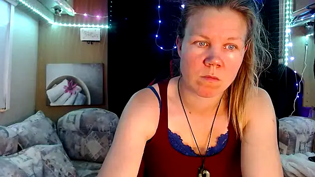 Snapshot of CallMeMaria chatting on 03.21.25 CallMeMaria online show from 03.21.25