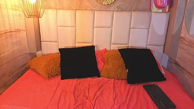 sweetlittlevenus online show from 03.20.25