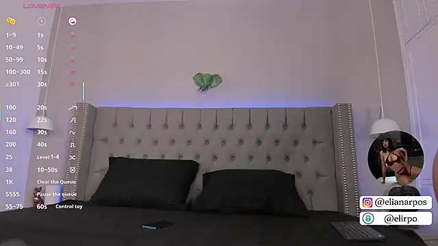 Snapshot of Emiliana_Rios chatting on 10.02.25 Emiliana Rios online show from 10.02.25