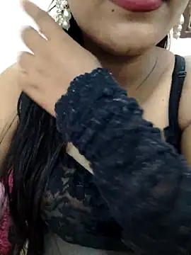 Snapshot of priya_00143 chatting on 05.07.26 priya 00143 online show from 05.07.26