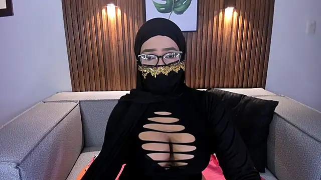 Snapshot of Sasha_Anaan chatting on 03.17.25 Sasha Anaan online show from 03.17.25