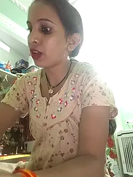 Hotty-Nidhi online show from 10.31.25