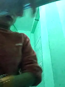 Hotty-Nidhi online show from 12.19.25