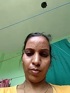 Snapshot of Hotty-Nidhi chatting on 05.19.26 Hotty-Nidhi online show from 05.19.26