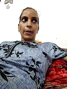 Snapshot of Hotty-Nidhi chatting on 05.20.26 Hotty-Nidhi online show from 05.20.26