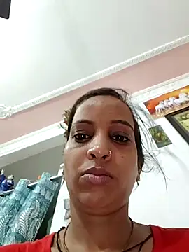 Snapshot of Hotty-Nidhi chatting on 06.11.26 Hotty-Nidhi online show from 06.11.26