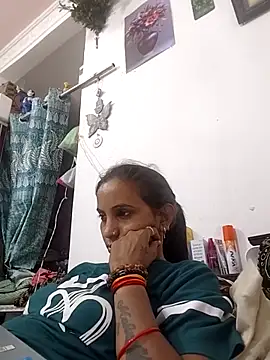 Snapshot of Hotty-Nidhi chatting on 06.15.26 Hotty-Nidhi online show from 06.15.26