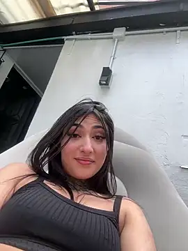 Lilith Thompson online show from 03.13.25