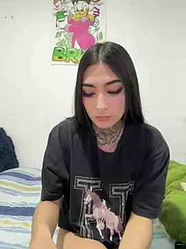 Lilith Thompson online show from 03.17.25