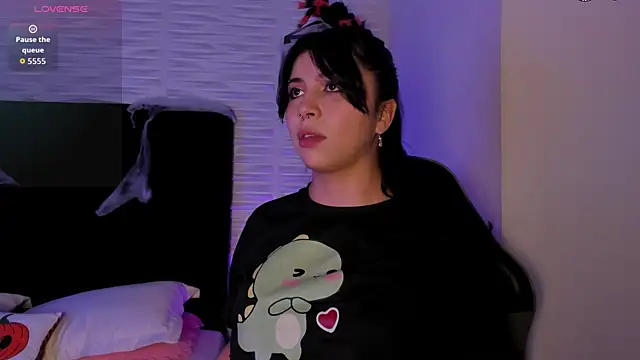 Melody Black  online show from 10.25.25