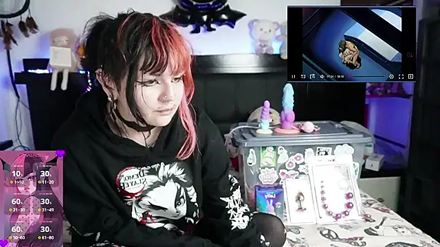 Snapshot of Devil_And_Princess chatting on 04.04.26 Devil And Princess online show from 04.04.26