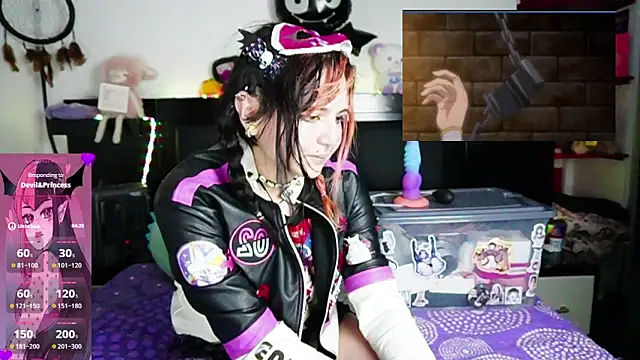 Snapshot of Devil_And_Princess chatting on 05.19.26 Devil And Princess online show from 05.19.26