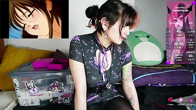Snapshot of Devil_And_Princess chatting on 05.25.26 Devil And Princess online show from 05.25.26