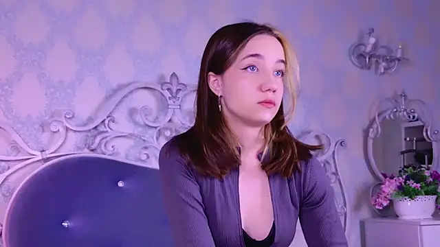 Gia Riccardo online show from 10.14.25