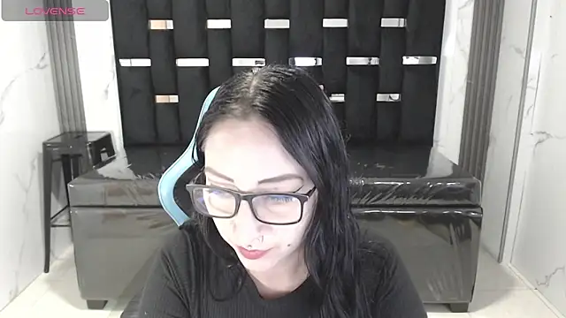 valeria a1 online show from 12.22.25