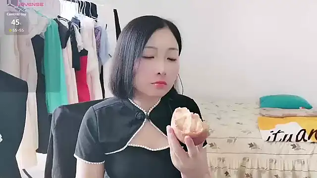 Rachel-6600 online show from 09.15.25