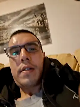 Snapshot of marco199077 chatting on 02.26.26 marco199077 online show from 02.26.26