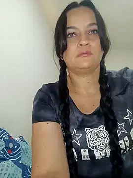 Snapshot of megan_milf79 chatting on 04.27.26 megan milf79 online show from 04.27.26