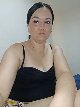 Snapshot of megan_milf79 chatting on 06.03.26 megan milf79 online show from 06.03.26