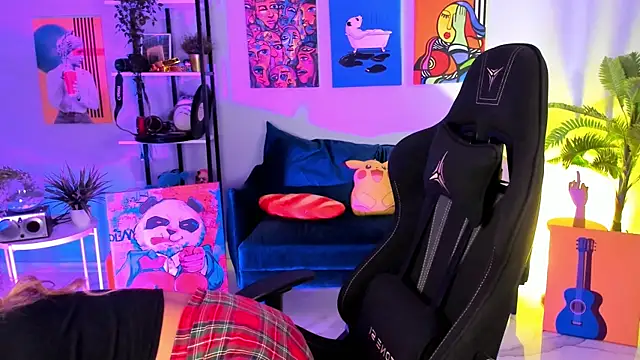 SarahAlluring online show from 10.10.25