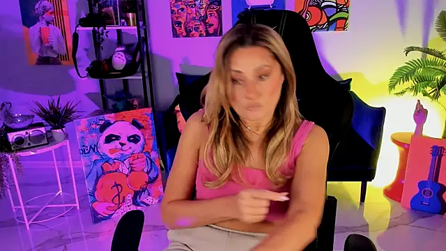 SarahAlluring online show from 11.16.25