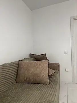 Snapshot of VelvetVabe chatting on 10.21.25 VelvetVabe online show from 10.21.25