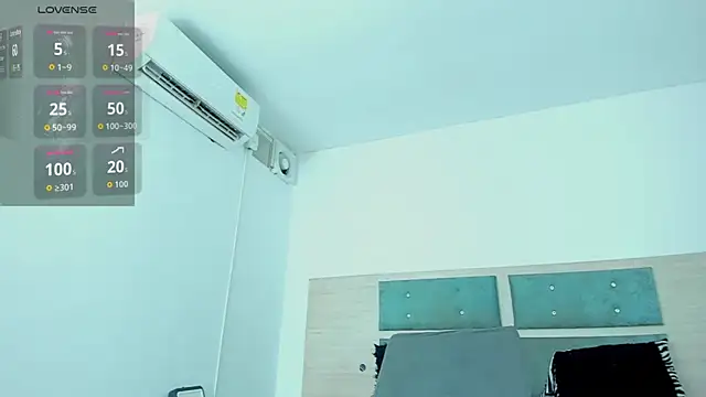 Snapshot of sexyvioletvalerious chatting on 02.25.26 sexyvioletvalerious online show from 02.25.26