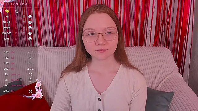 Snapshot of luv_tessa chatting on 02.15.26 luv tessa online show from 02.15.26