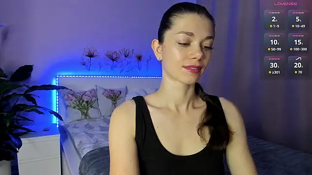 Eva McCoy online show from 10.24.25