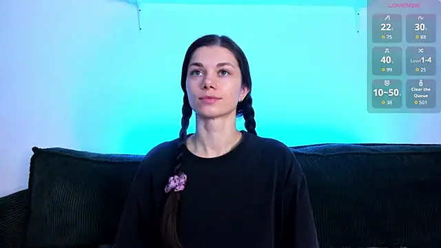 Eva McCoy online show from 12.03.25