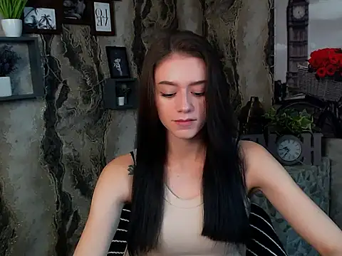 LanaTey online show from 10.30.25