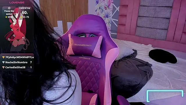 Snapshot of Asaray_T chatting on 12.13.25 Asaray T online show from 12.13.25