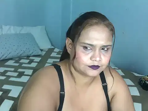 Snapshot of clover_cams1874 chatting on 09.11.25 clover cams1874 online show from 09.11.25
