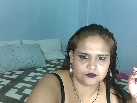 Snapshot of clover_cams1874 chatting on 09.15.25 clover cams1874 online show from 09.15.25