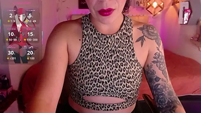 mia velvet1 online show from 12.20.25