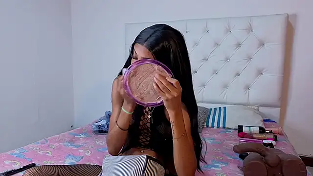 Snapshot of megan_stathann chatting on 02.04.26 megan stathann online show from 02.04.26