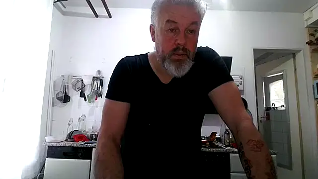 Berg Boy online show from 02.14.26